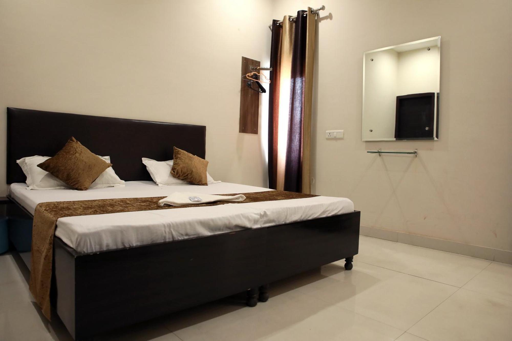 Aspire Rooms 712 Ludhiana Exterior photo